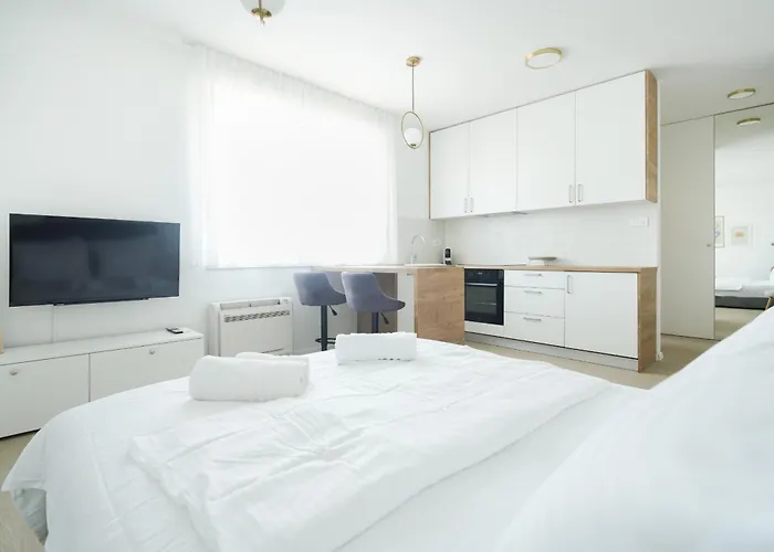 Luminous Living דירה *